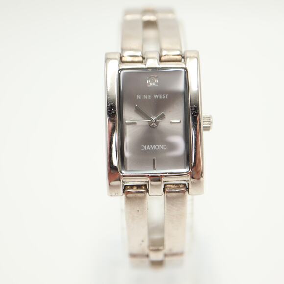 Nine West Diamond Silver Tone Tank Womens 19mm Watch Link Bracelet w New Battery - Picture 5 of 13